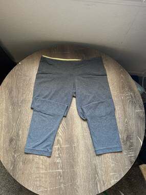 Lululemon Still Falling Crop Leggings Charcoal Gray Green Size 6